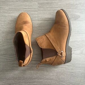 Teva Women’s De La Vina Dos Chelsea Boots Size 8.5 Women’s Brown Color